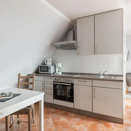 Sommernest * אינזל פואל